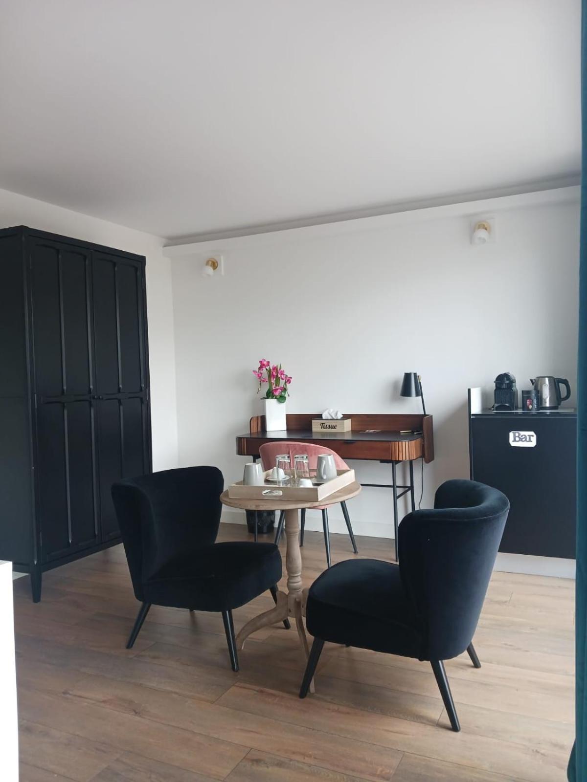 Inside Villars Les Dombes Extérieur photo